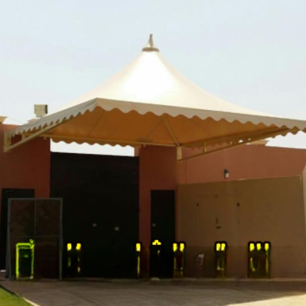 تركيب مظلات هرمية